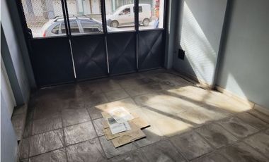 CASA LUJAN CENTRICA CON DPTO APARTE