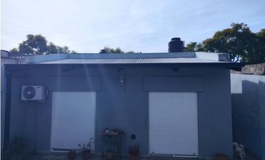 CASA LUJAN CENTRICA CON DPTO APARTE