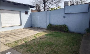 CASA LUJAN CENTRICA CON DPTO APARTE