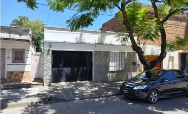 CASA LUJAN CENTRICA CON DPTO APARTE