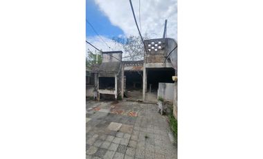 Venta de casa Avenida Comercial.