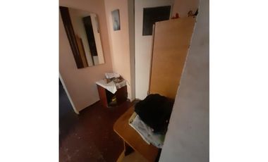 CASA AMERICANA y DEPTO DOS AMBIENTES EN VENTA. ITUZAINGO NORTE