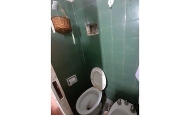 CASA AMERICANA y DEPTO DOS AMBIENTES EN VENTA. ITUZAINGO NORTE