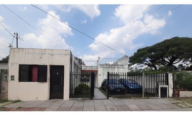 CASA AMERICANA y DEPTO DOS AMBIENTES EN VENTA. ITUZAINGO NORTE