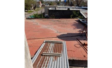 CASA TRES AMBIENTES Y VIVIENDA A TERMINAR EN VENTA - ITUZAINGO NORTE