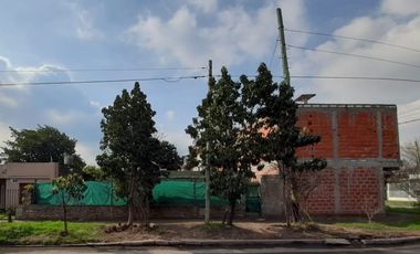 CASA TRES AMBIENTES Y VIVIENDA A TERMINAR EN VENTA - ITUZAINGO NORTE