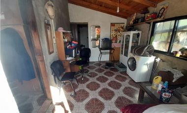 LOCAL AMPLIO CON BAÑO. EXCELENTE VISTA COMERCIAL. CON VIVIENDA