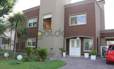 Excelente propiedad con Piscina en Altos de Hudson ll