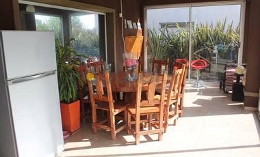 Excelente propiedad con Piscina en Altos de Hudson ll