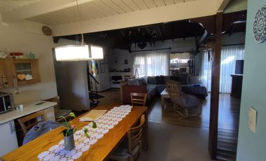 CHALET EN PH, SOBRE LA CALLE RETIRO A 3 CUADRAS DE LA AV. H. YRIGOYEN