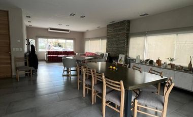 Alquiler Anual Casa 4 amb. Al Rio barrio San Benito Villanueva Tigre