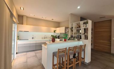 Alquiler Anual Casa 4 amb. Al Rio barrio San Benito Villanueva Tigre