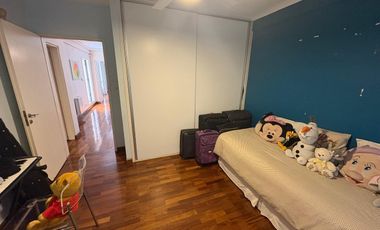 Casa 2 plantas con Patio en Venta - 4 ambientes - San Cristobal