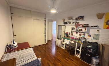 Casa 2 plantas con Patio en Venta - 4 ambientes - San Cristobal