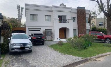 CASA EN VENTA FINCAS DE IRAOLA I