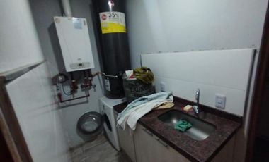 AMBROSETTI AL 200 BIS - VENTA DE CASA 2 DORMITORIOS   2 COCHERAS   PATIO EN FISHERTON