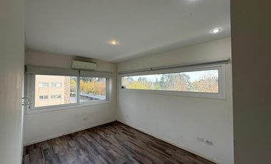 Departamento Condominio tres ambientes a la venta en Haras del sur II