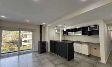 Departamento Condominio tres ambientes a la venta en Haras del sur II