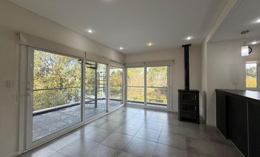 Departamento Condominio tres ambientes a la venta en Haras del sur II