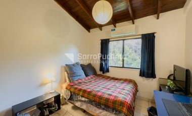 Venta departamento estilo dúplex de 4 ambientes con cochera en Ituzaingo.