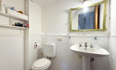 Venta departamento estilo dúplex de 4 ambientes con cochera en Ituzaingo.