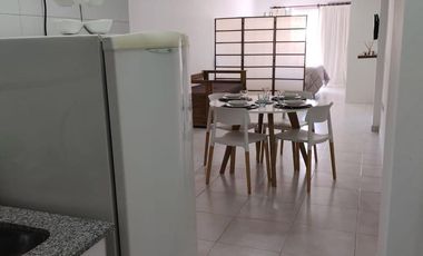 Amplio departamento monoambiente u oficina con balcón terraza en San Martín al 1000, zona Centro