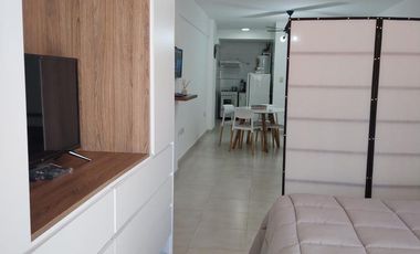 Amplio departamento monoambiente u oficina con balcón terraza en San Martín al 1000, zona Centro