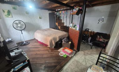 Venta ph 2 ambientes con patio en Sarandí