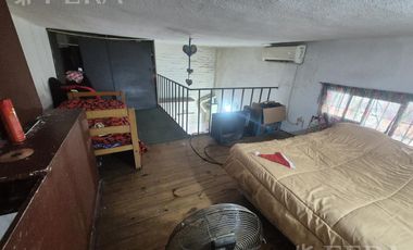 Venta ph 2 ambientes con patio en Sarandí