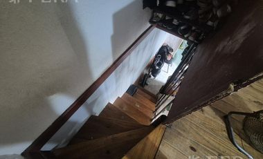 Venta ph 2 ambientes con patio en Sarandí