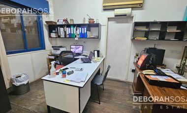 Venta Galpón Depósito en  Munro - Lote 260 m2