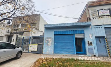 Venta Galpón Depósito en  Munro - Lote 260 m2