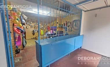 Venta Galpón Depósito en  Munro - Lote 260 m2