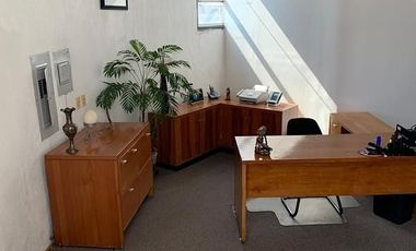 Renta de Oficina en Heliplaza con  inmejorable ubicación con uso de suelo