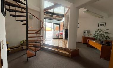 Renta de Oficina en Heliplaza con  inmejorable ubicación con uso de suelo