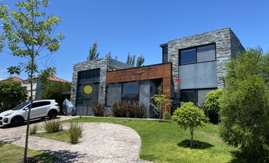 Casa - Nuevo Quilmes