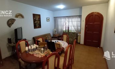 Hermosa Casa 3 Amb con patio amplio, terraza balcon y garaje - Quilmes Centro