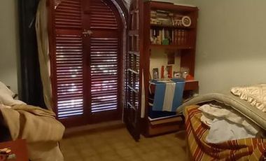 Hermosa Casa 3 Amb con patio amplio, terraza balcon y garaje - Quilmes Centro