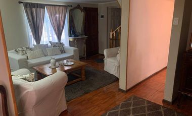Casa en venta 9D/3B c/ estacionamiento cerca Hospital Regional de Rancagua