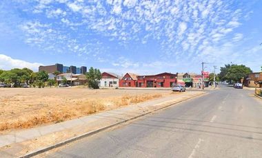 Casa en venta c/ estacionamiento en Cerro Navia