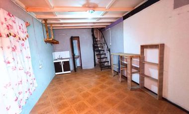 Casa en venta c/ estacionamiento en Cerro Navia