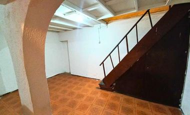 Casa en venta c/ estacionamiento en Cerro Navia