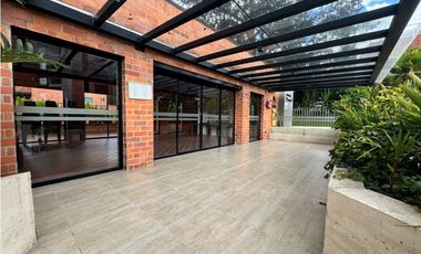 Apartamento con terraza - El Poblado - Medellín