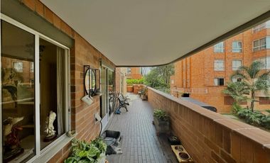 Apartamento con terraza - El Poblado - Medellín