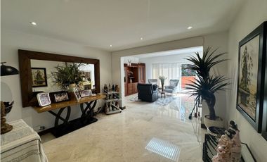 Apartamento con terraza - El Poblado - Medellín