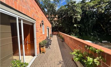 Apartamento con terraza - El Poblado - Medellín