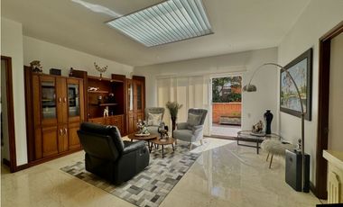 Apartamento con terraza - El Poblado - Medellín