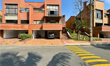 Casa en Urbanización - El Poblado - Medellín