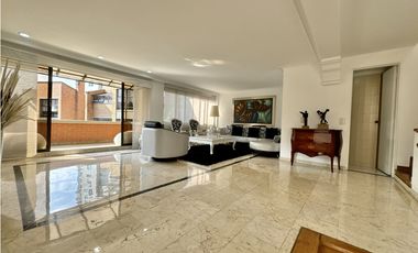 Casa en Urbanización - El Poblado - Medellín