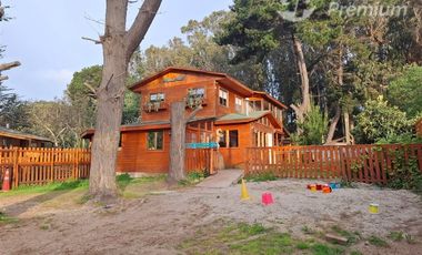 Casa en Arriendo en Isla Negra, Av central